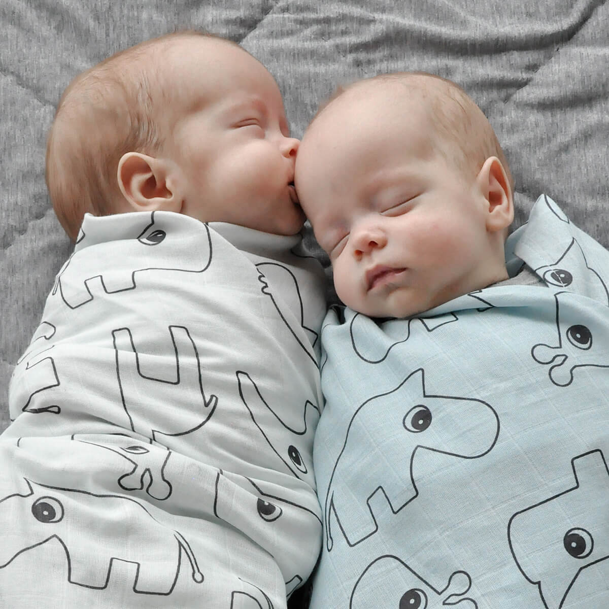 DoneByDeer Swaddle 2pk Blanco